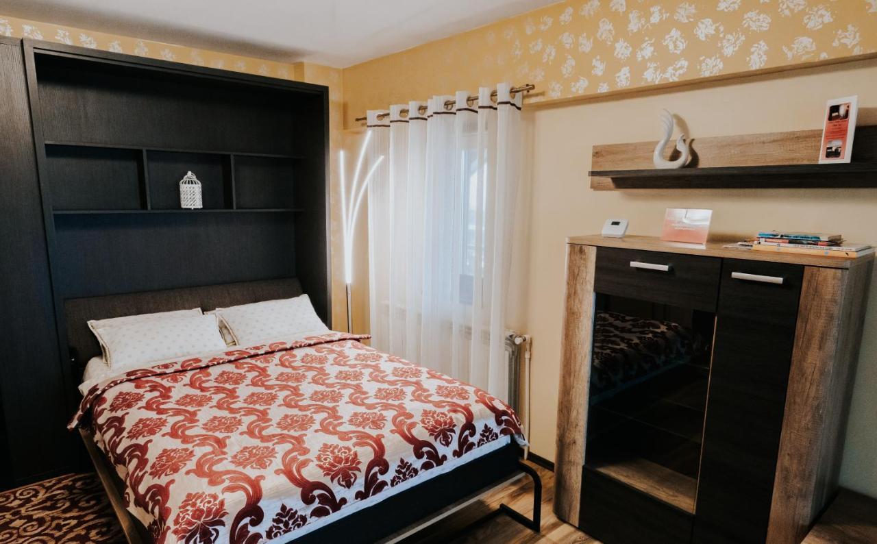 Carla'S Studio Central Palas, Airport Shuttle Iasi Luaran gambar