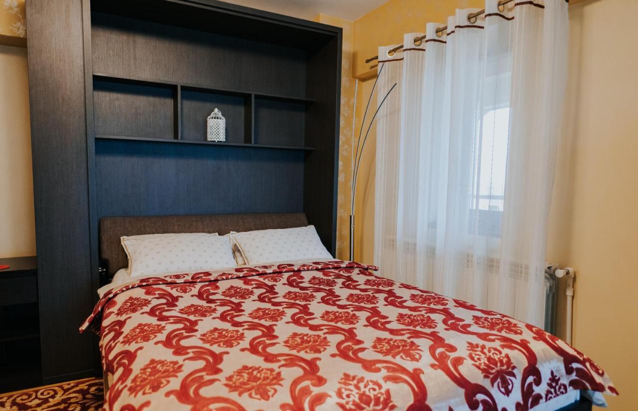 Carla'S Studio Central Palas, Airport Shuttle Iasi Luaran gambar